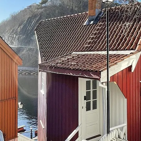 2 Bedroom Cozy In Semesterbostad