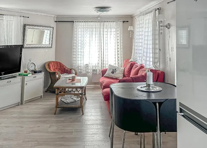 2 Bedroom Cozy In Casa de Férias *